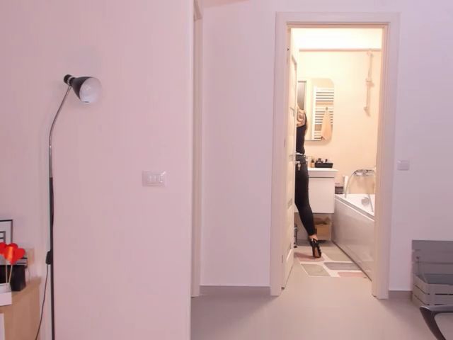 Live sex webcam photo for Babette69 #272421325