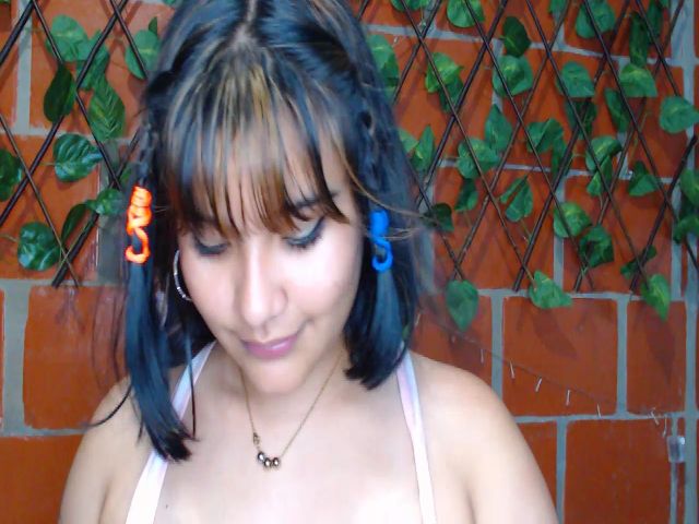 Live sex webcam photo for BabyAsianX0 #272393908