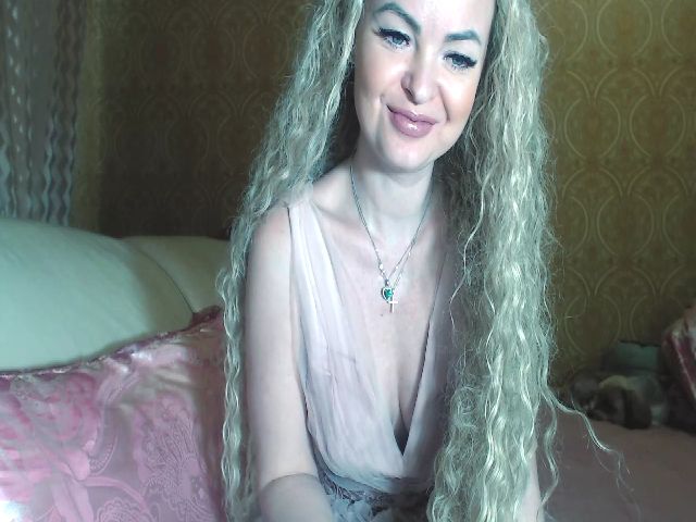 Live sex webcam photo for BabyJanaDoll #273349473