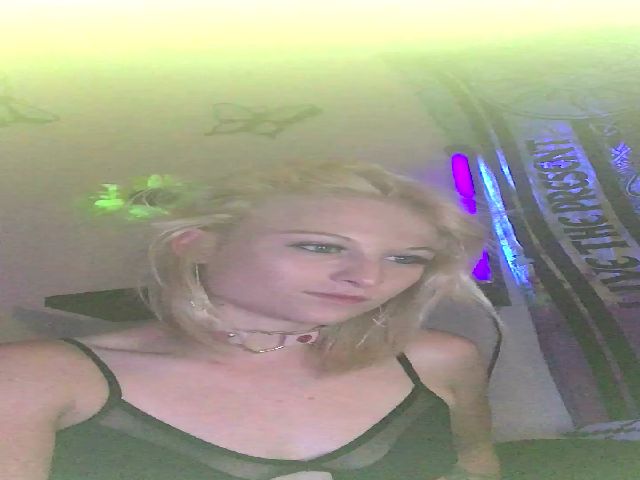 Live sex webcam photo for Babytrouble69 #274350137