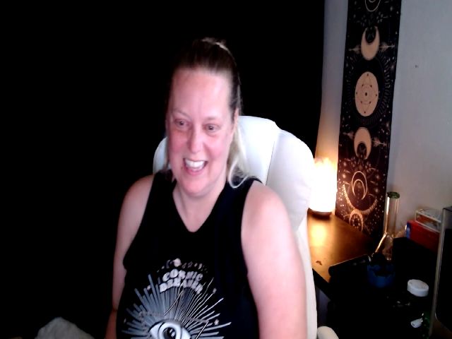 Live sex webcam photo for BdayHuntress #273961160