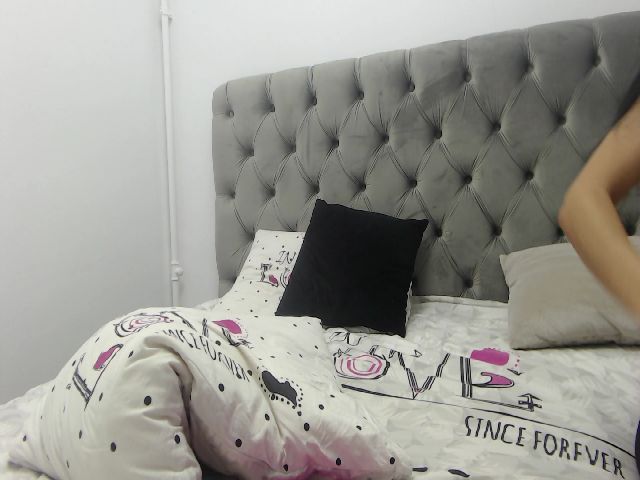 Live sex webcam photo for beautiful33 #272741591