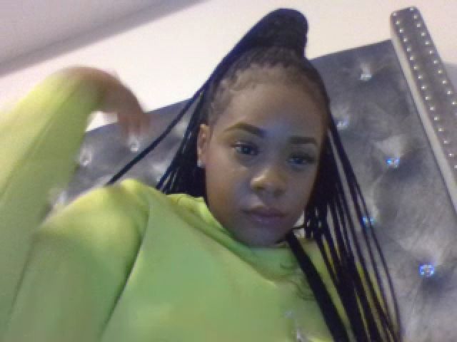 Live sex webcam photo for BeautifulKash #273031827