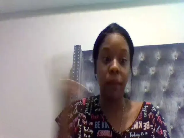 Live sex webcam photo for BeautifulKash #273236405