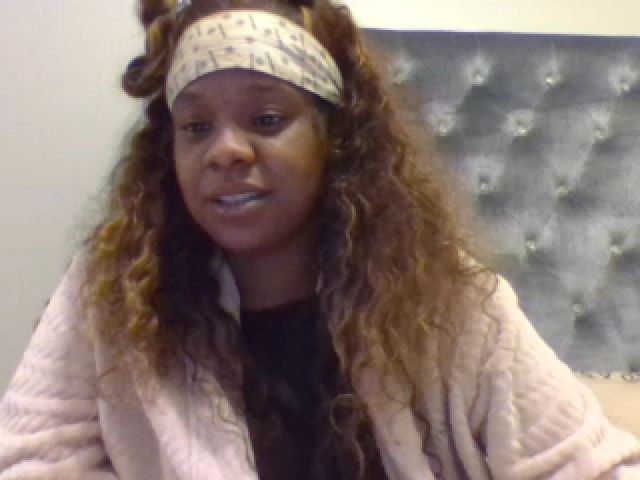 Live sex webcam photo for BeautifulKash #273533755