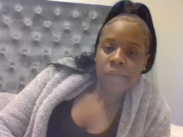 Live sex webcam photo for BeautifulKash #273617404