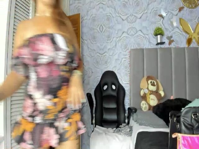 Live sex webcam photo for Beauty_milf4 #271716929