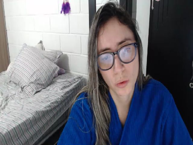 Live sex webcam photo for BellaThompson #272276040