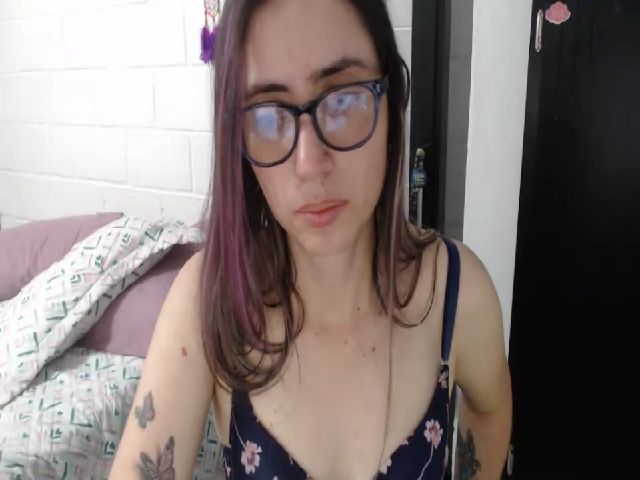 Live sex webcam photo for BellaThompson #272591834