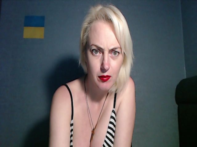 Live sex webcam photo for BestBLONDgirl #273346650