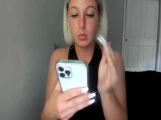 Live sex webcam photo for Bharbiedoll #274027283