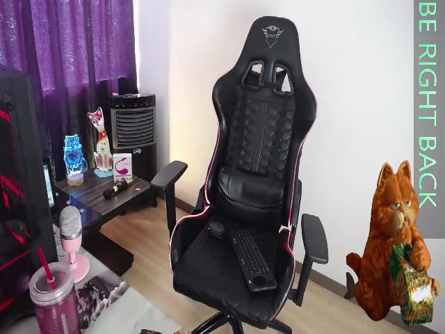 Live sex webcam photo for BiancaMiller #271995479