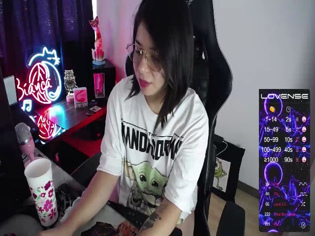 Live sex webcam photo for BiancaMiller #272320466