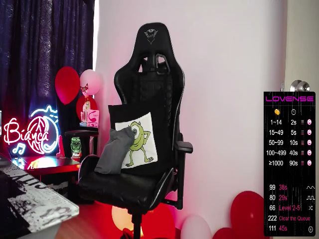 Live sex webcam photo for BiancaMiller #272450297