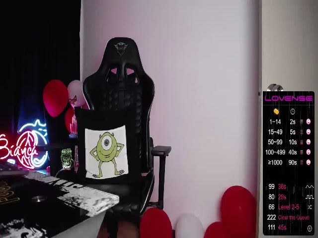 Live sex webcam photo for BiancaMiller #272464070