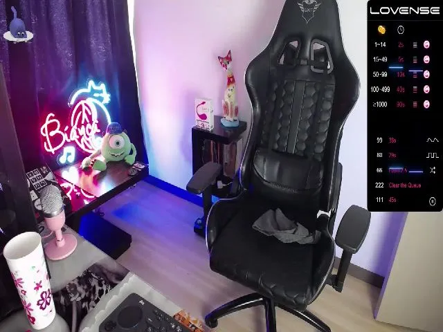 Live sex webcam photo for BiancaMiller #273117543