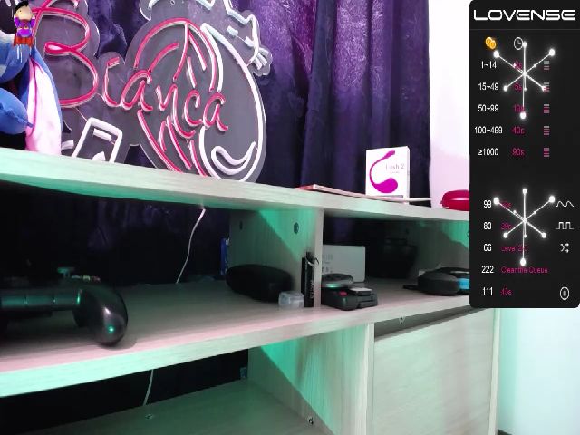 Live sex webcam photo for BiancaMiller #274065738
