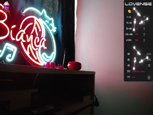 Live sex webcam photo for BiancaMiller #274126341