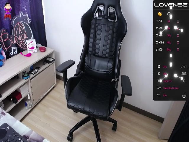 Live sex webcam photo for BiancaMiller #274187466
