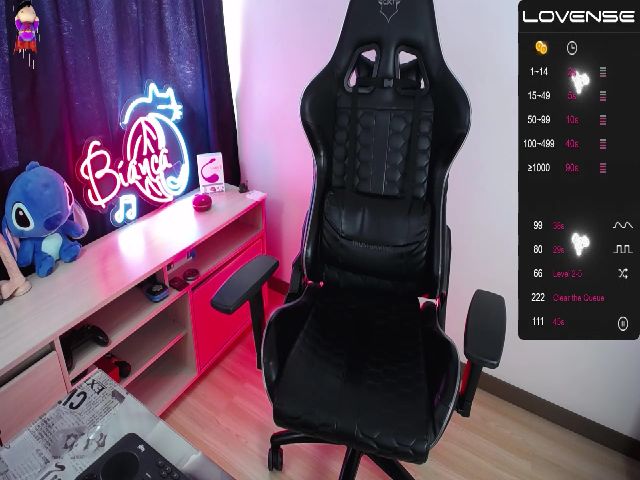 Live sex webcam photo for BiancaMiller #274273306