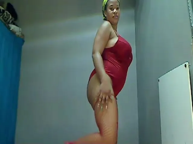 Live sex webcam photo for BigAreola26 #274162548