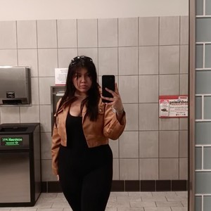 Live sex webcam photo for BigBootyB1999 #278296898