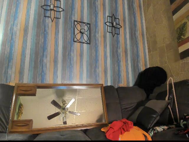 Live sex webcam photo for BigBootyNikki #273998272