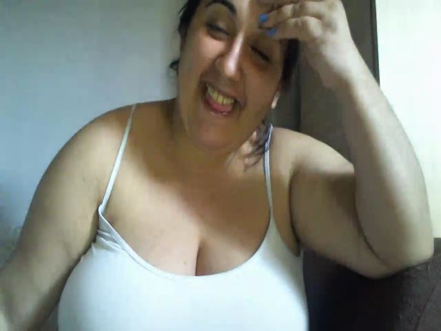 Live sex webcam photo for BigBreastsMia #272500257