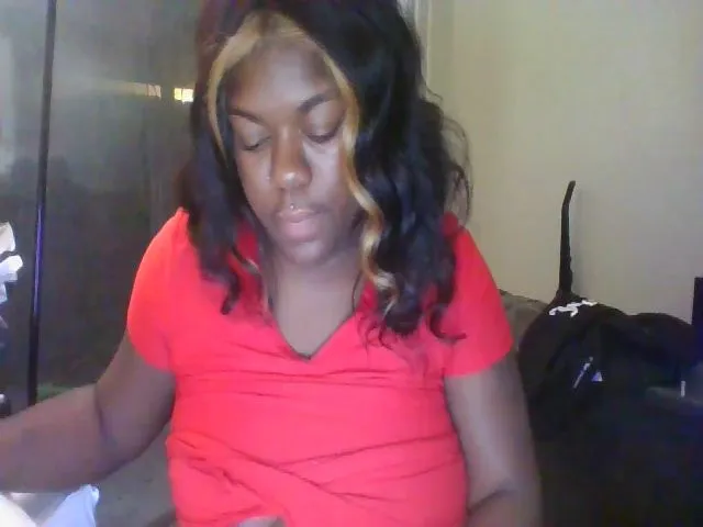 Live sex webcam photo for Bigbootibambi #271732043