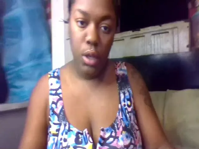 Live sex webcam photo for Bigbootibambi #272945946