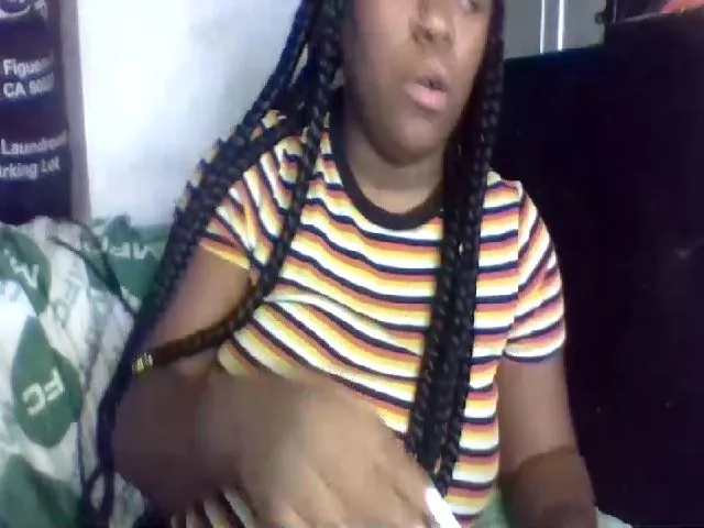 Live sex webcam photo for Bigbootibambi #272972652
