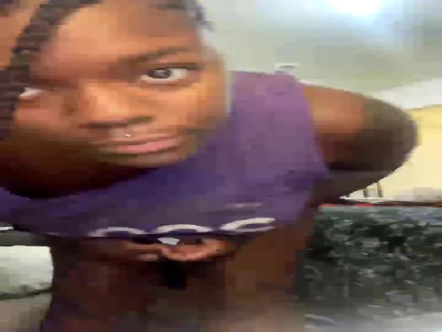 Live sex webcam photo for Bigbootibambi #274646651