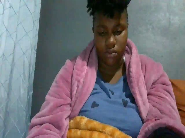 Live sex webcam photo for Bigteenass19 #274180578