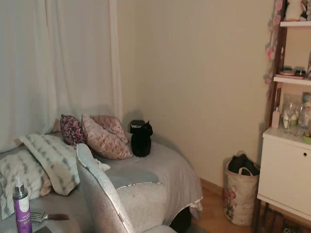 Live sex webcam photo for Biiigbooty_ #273998736