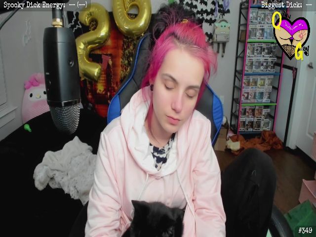 Live sex webcam photo for BirthdayQuinn #271974994