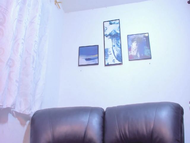 Live sex webcam photo for Blackhot23 #273559418