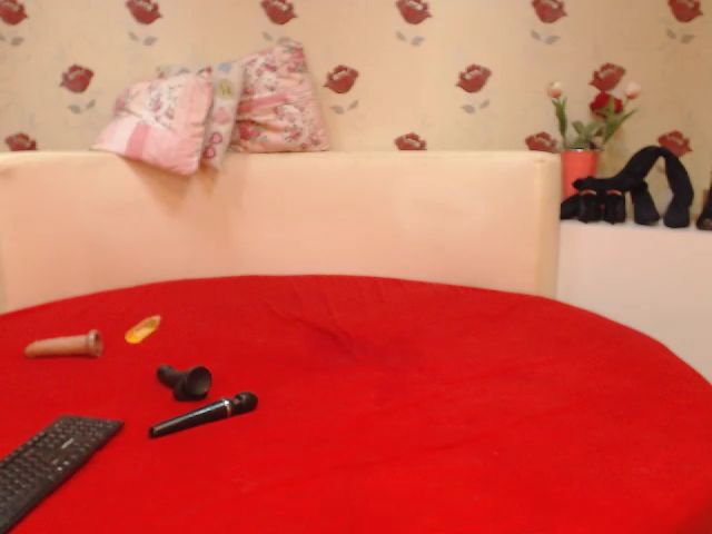 Live sex webcam photo for BlackieJam #273082444