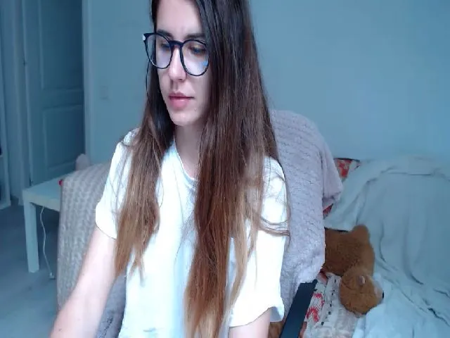 Live sex webcam photo for Blackswaann #273579411