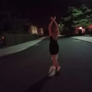 Live sex webcam photo for Blonde_kiss #291367382