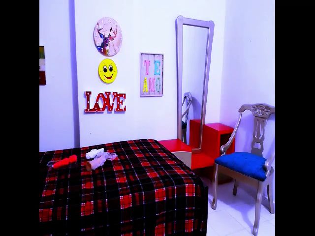 Live sex webcam photo for Blondemature1 #272730245