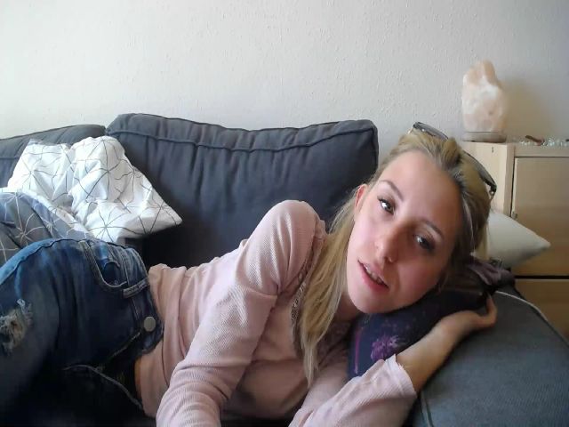 Live sex webcam photo for Blondyfordad #272838944