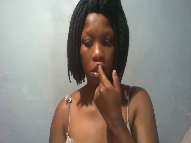 Live sex webcam photo for Blqdiamond #274381208