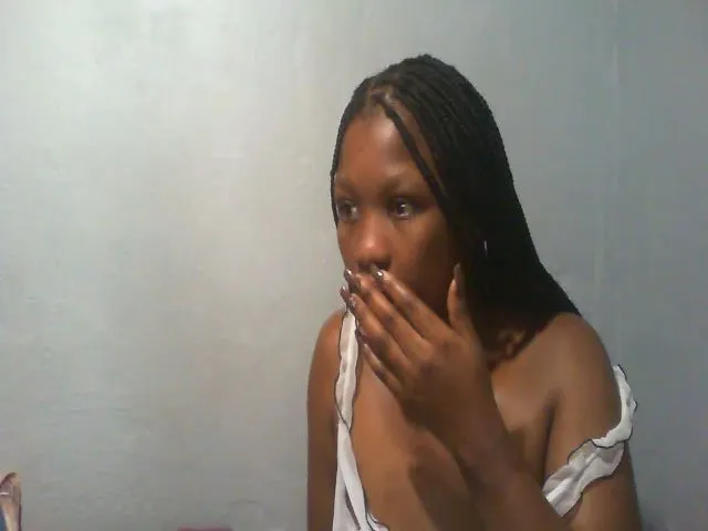 Live sex webcam photo for Blqdiamond #274423965