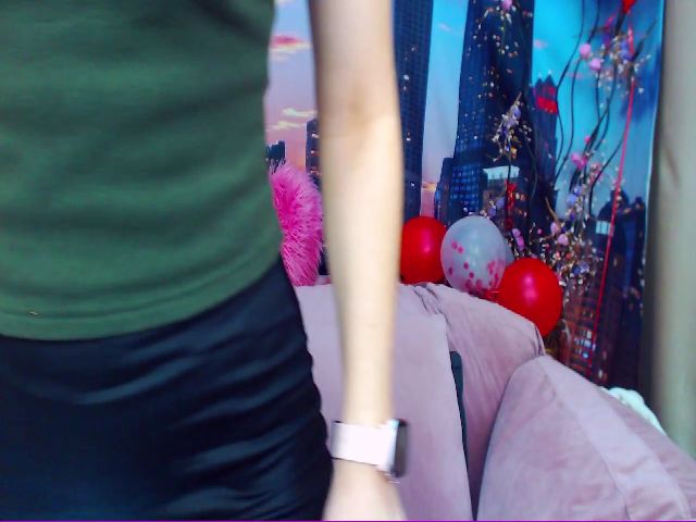 Live sex webcam photo for BlueAbelle #271693101