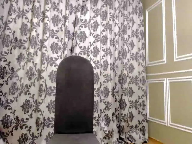 Live sex webcam photo for BlueCarine #272111570