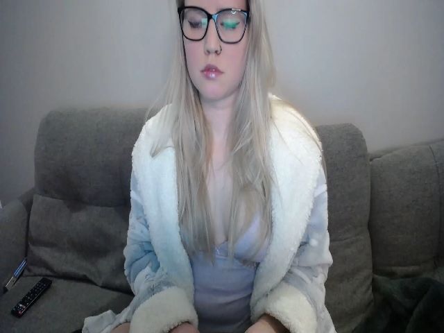 Live sex webcam photo for BlueEllaD #271962249