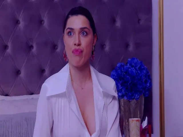 Live sex webcam photo for BlueEyesLexi #272978195