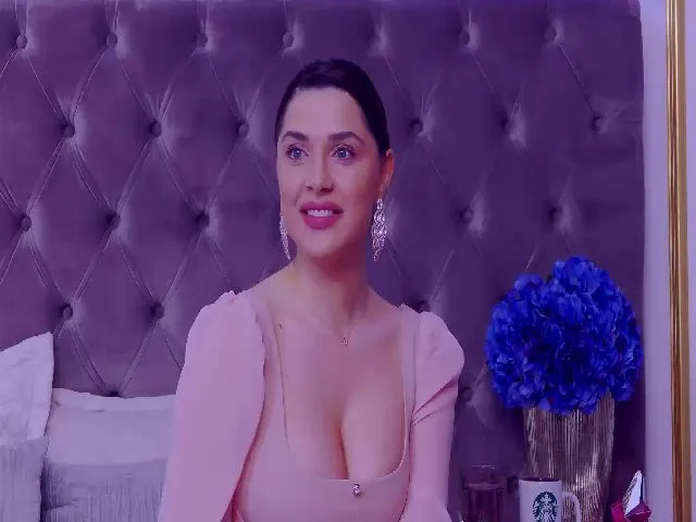 Live sex webcam photo for BlueEyesLexi #272984209