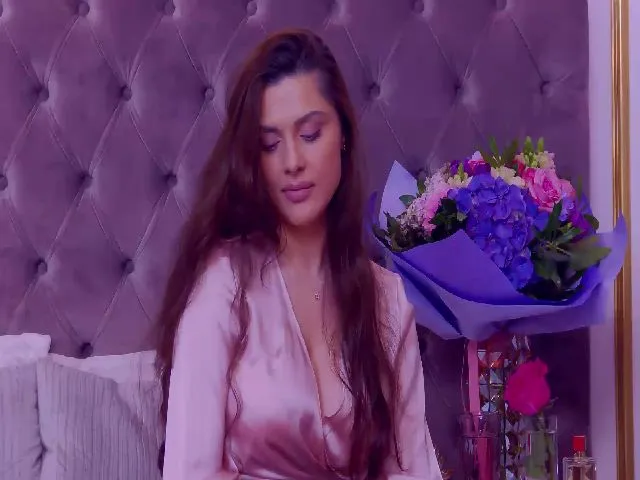 Live sex webcam photo for BlueEyesLexi #273097001