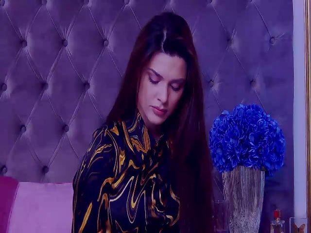 Live sex webcam photo for BlueEyesLexi #273433371